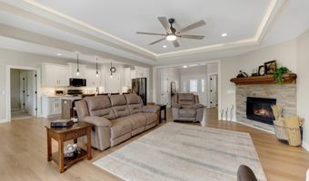 201 Thoroughbred Ln, Auburn, IN 46706