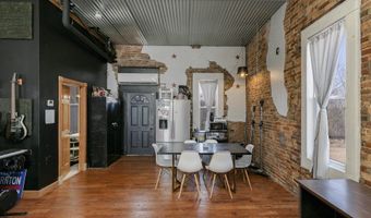 207 W Main St, Ash Grove, MO 65604