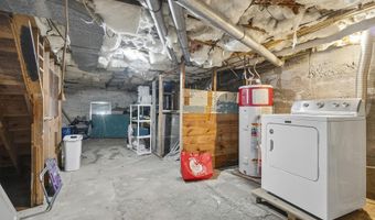 748 Riverside Dr, Augusta, ME 04330