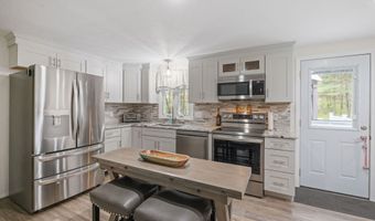 7 Clark St, Belmont, NH 03220