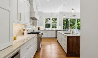 7926 BOLLING Dr, Alexandria, VA 22308
