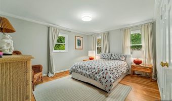 26 Bradrick Ln, Allendale, NJ 07401