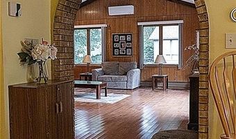 22 GROVE Ave, North Providence, RI 02911