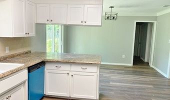 619 Lakeview Dr, Adel, GA 31620
