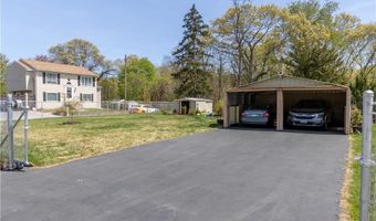 132 Bakers Creek Rd, Warwick, RI 02886