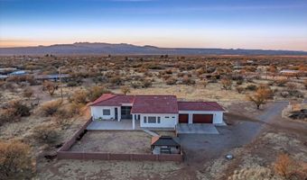 135 W Hawk Way, Amado, AZ 85645