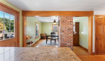 104 Knotty Oak Rd, Coventry, RI 02816