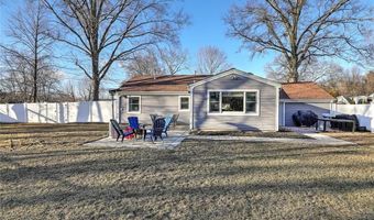 12 Grassy Plain Rd, Barrington, RI 02806