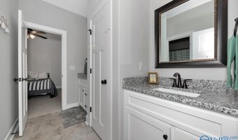 17115 Freedom Dr, Athens, AL 35613