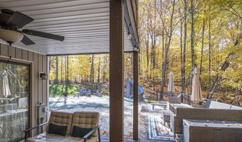 7160 River Valley Dr SE, Alto, MI 49302