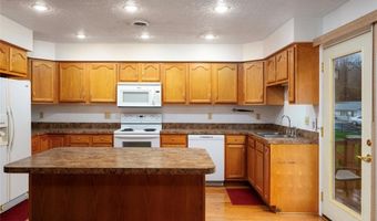 6 Lincoln Hts, Alum Creek, WV 25003