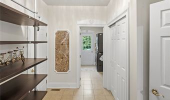 10 Lovegreen Ln, East Greenwich, RI 02818