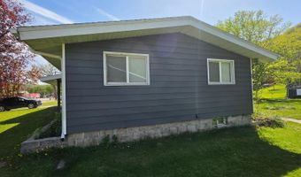 1240 N Main St, Altura, MN 55910