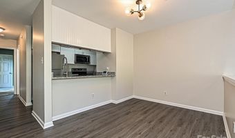 7916 Charter Oak Ln, Charlotte, NC 28226