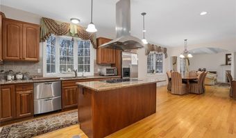 20 Bailey Blvd, East Greenwich, RI 02818