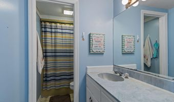 319 Old Causeway Rd, Atlantic Beach, NC 28512