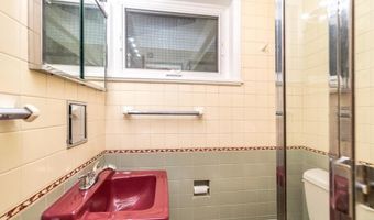 1901 ACORN Ln, Abington, PA 19001