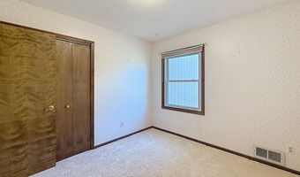 66 Sunset Ave, Buffalo, WY 82834