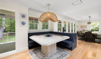 31 Wright Ln, Jamestown, RI 02835