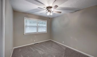 410 Highland Dr, Arkansas City, KS 67005