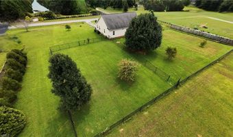 550 Honeysuckle Rdg, Asheboro, NC 27205