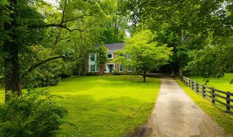 12104 Locust Ln, Anchorage, KY 40223