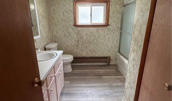 318 Penn Ave 2, Aliquippa, PA 15001