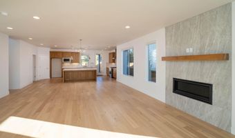 20607 SE Boer Pl, Bend, OR 97702