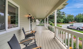 7521 Labrador Cir, Anchorage, AK 99502