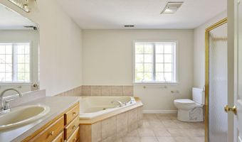 555 Waterville Rd, Avon, CT 06001