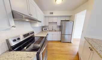 2221 S Huron Pkwy 4, Ann Arbor, MI 48104