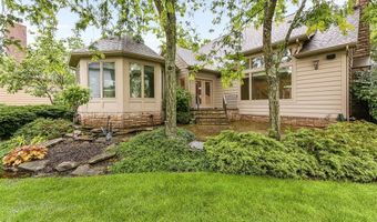 210 Chisholm Ct, Aurora, OH 44202
