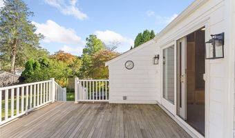7 Carpenter Ave, Barrington, RI 02806