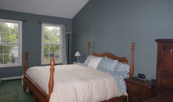 1900 Waverly Ln, Algonquin, IL 60102