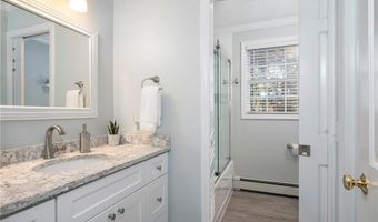 15 Leonard Dr, North Smithfield, RI 02896