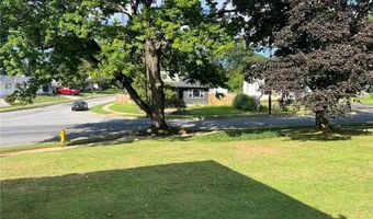 302 College Dr, Allentown, PA 18104
