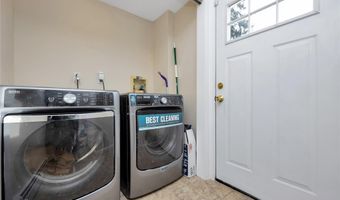 59 Oak St, Amityville, NY 11701