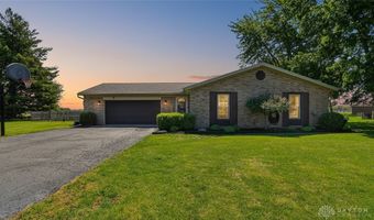 2115 Meadow Ln, Arcanum, OH 45304