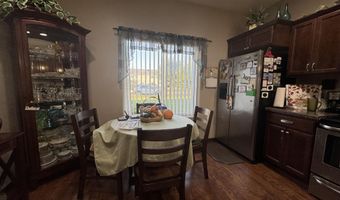 1702 Miller Ln, Aberdeen, SD 57401