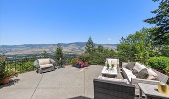 500 Ashland Loop Rd, Ashland, OR 97520