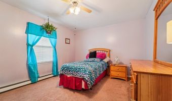 4 Crest Hill Dr, Alloway, NJ 07461