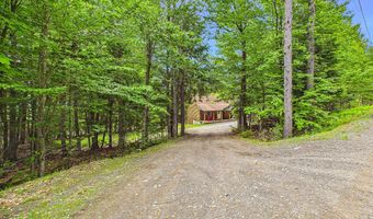15 N Ridge Rd, Beaver Cove, ME 04441