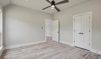 2084 Glenhollow Dr, Weatherford, TX 76088