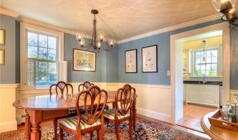 19 Cherry St, Newport, RI 02840