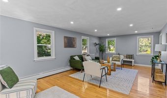 123 Stone Gate Dr, North Kingstown, RI 02852