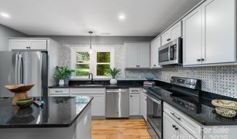 11 Upland Rd, Asheville, NC 28804