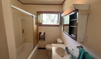 21 Glen Cir, Babbitt, MN 55706