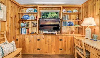 67 S Sandy Cove Rd, Belgrade, ME 04917