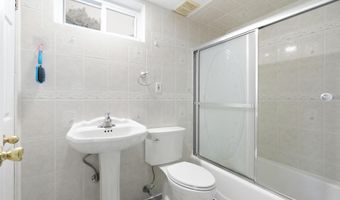 3805 OLIVER Ave, Annandale, VA 22003