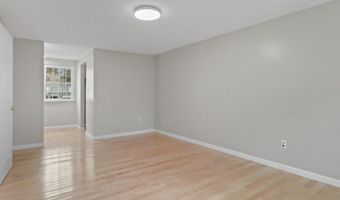 8463 MONARCH Ct, Annandale, VA 22003
